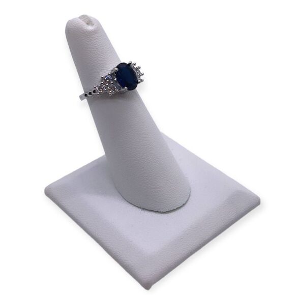NWT White Gold & Blue Sapphire Ring - Size 5